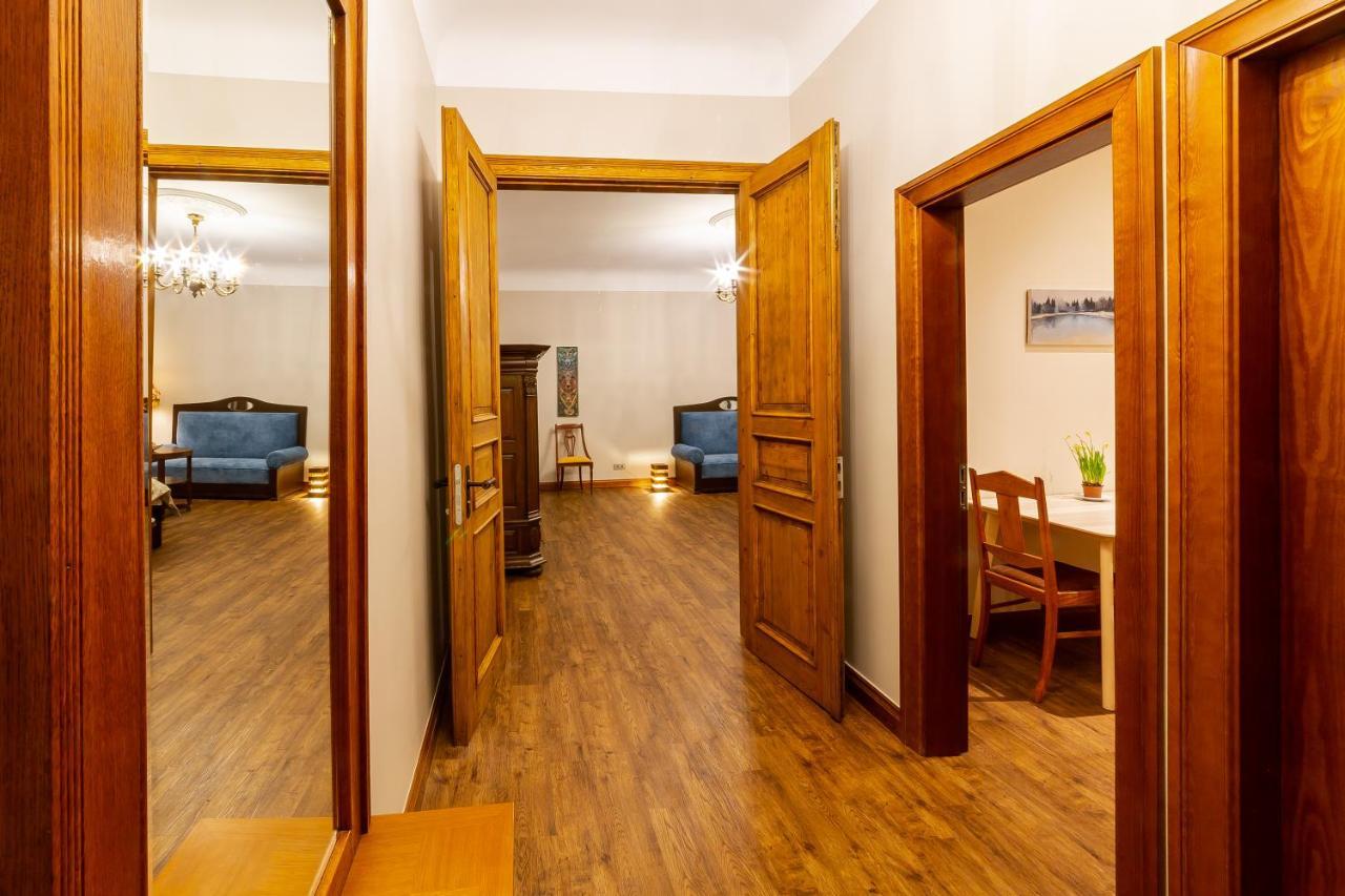 Cozy Storie's Ap, 47sqm, Renovated 2020, Free Parking Appartement
